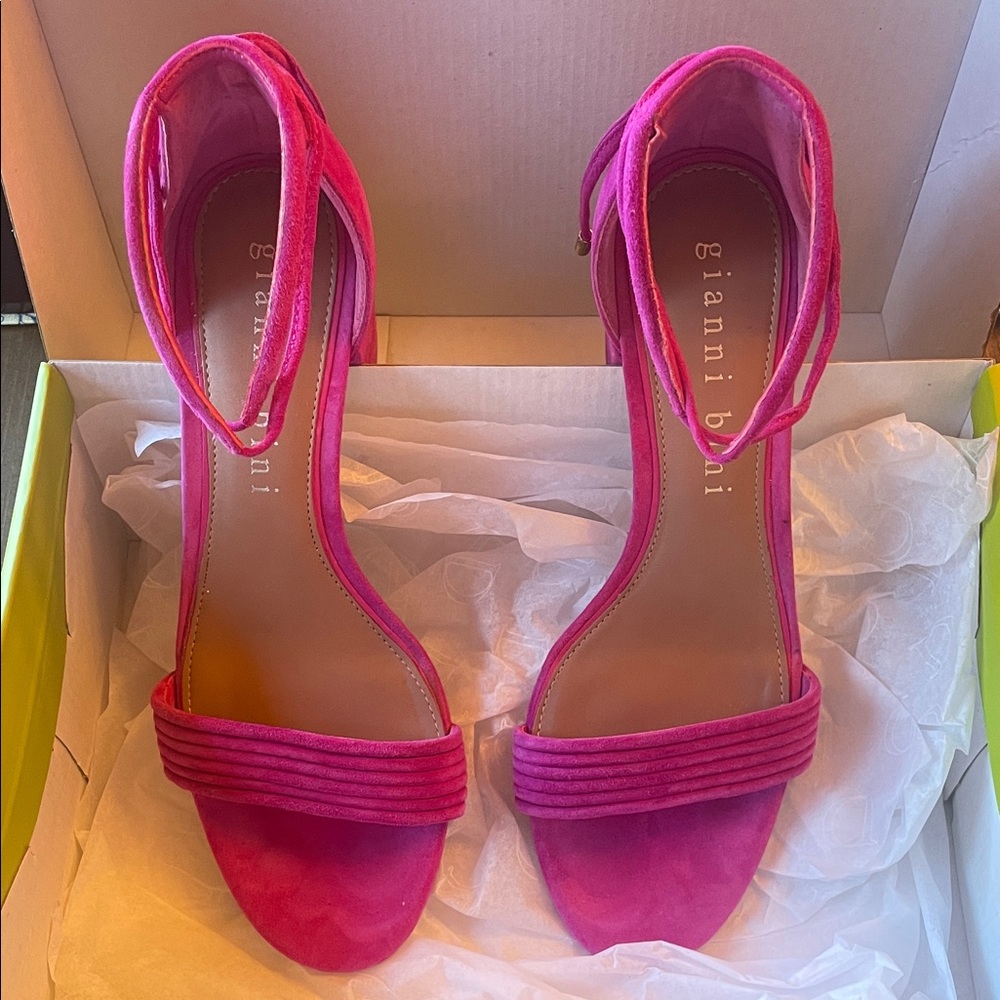 Gianni Bini Fuchsia Heeled Sandals size 9